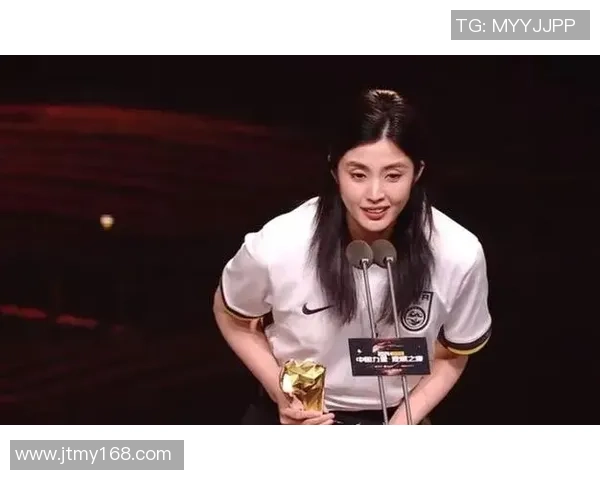 国足球星与娱乐圈女明星的跨界合作引发热议,背后的故事与影响揭秘 国足球星与娱乐圈女明星的跨界合作引发热议,背后的故事与影响揭秘